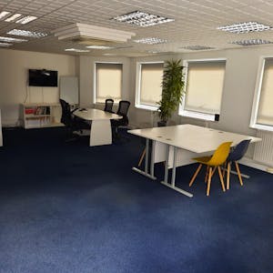 Hadleigh House, Guildford Surrey, Office To Let - 20250721_093520.jpg
