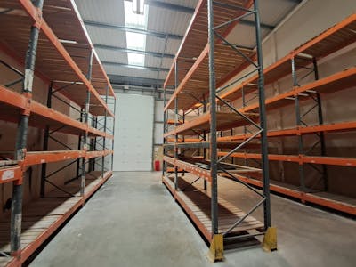 Unit 7, IO Trade Centre, Reading, Industrial/Logistics / Industrial / Storage / Trade Counter / Trade Counter / Showroom / Warehouse / Industrial / Warehouse To Let - 1000011158.jpg