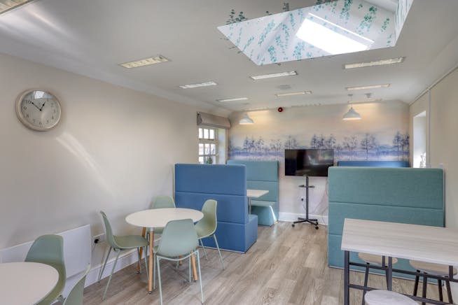 Inhurst House, Brimpton Road, Tadley, Leisure / Office / Other For Sale - AWP_6597_edit.jpg