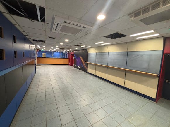 16/20 Montgomery Street, East Kilbride, Retail To Let - PHOTO-2026-05-04-14-06-39 7.jpg
