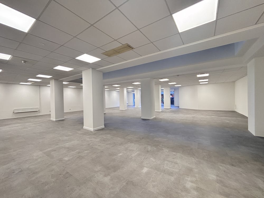 King William House, Bristol, Office To Let - 20260112_135900875_iOS.jpg