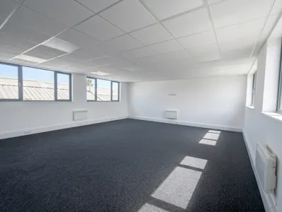 Unit K, Watford, Industrial / Warehouse To Let - Untitled design (21).png