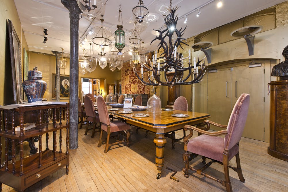 The Furniture and Arts Building, 533 Kings Road, Chelsea,  Sw10, Office / Retail To Let - showroom@533 kings rd-5091 low.jpg