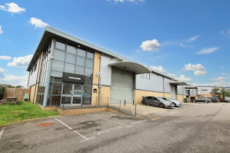 D12 The Fulcrum, Poole, Industrial / Storage To Let - IMG_0294  Blue sky.jpg