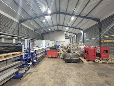 Unit D2, Meadowbank Business Park, Oldham, Industrial/Logistics To Let / For Sale - 20251020_113004.jpg