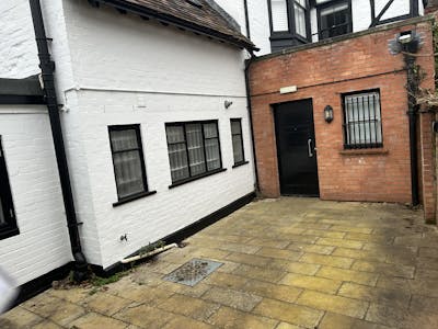 The Courtyard Offices, The Old Bank, Alcester, Office To Let - IMG_9338.JPG