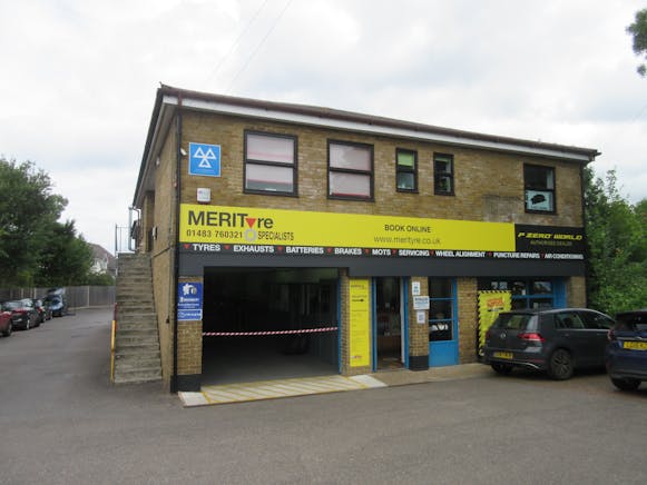 10B Robin Hood Road, Woking, Offices To Let - IMG_9620.JPG