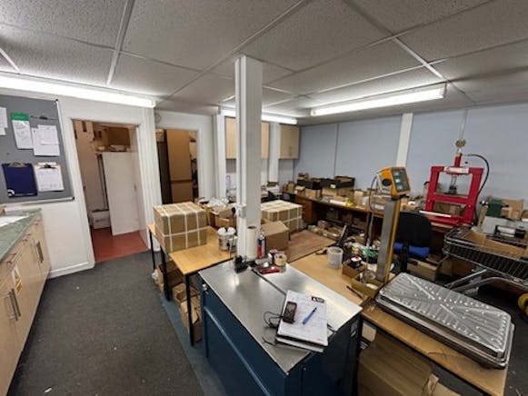 Unit 3 Speedwell Close, Eastleigh, Industrial / Industrial For Sale - Picture10Speedwell  04 07 2025.jpg