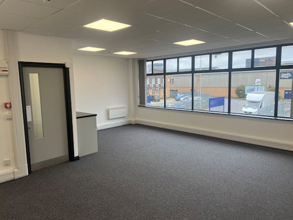 Unit 9, London To Let - IMG_2359.jpg