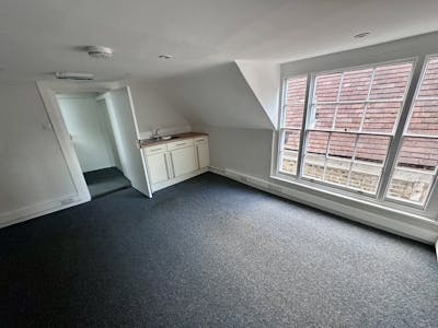 1st and 2nd floor Offices, 103 High Street, Thame, Office To Let - IMG_0098.jpeg