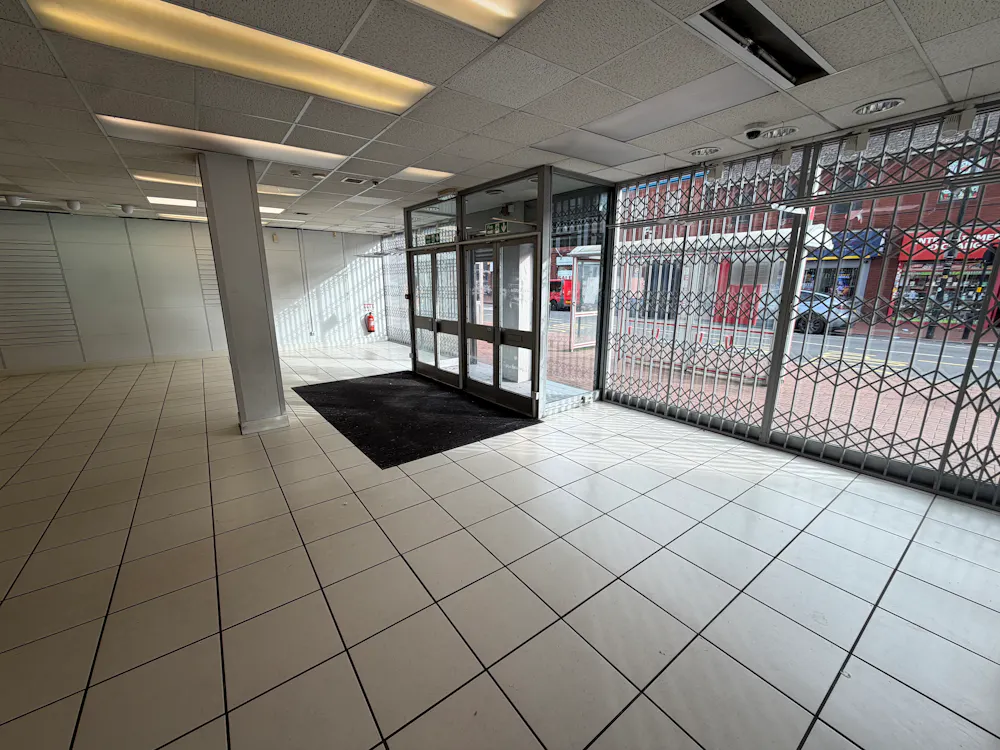 560 Bearwood Road, Birmingham, Retail To Let - Photo 22-09-2026, 09 43 23 (1).jpg