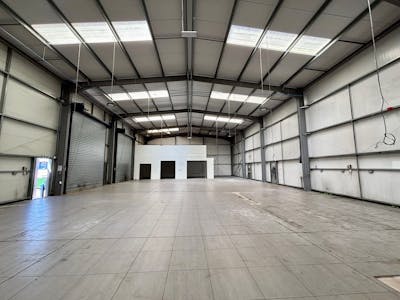Unit 25, Freemans Parc, Cardiff, Industrial To Let - 25 Freemans 07.jpg