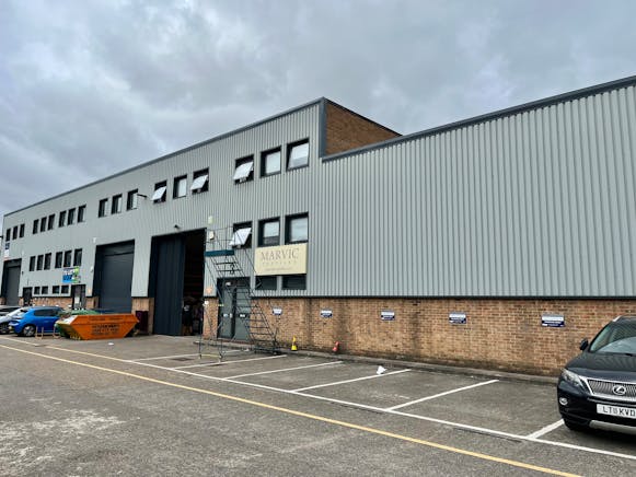 Unit 3 Westpoint Trading Estate, Acton, Industrial To Let - IMG_4940.jpg