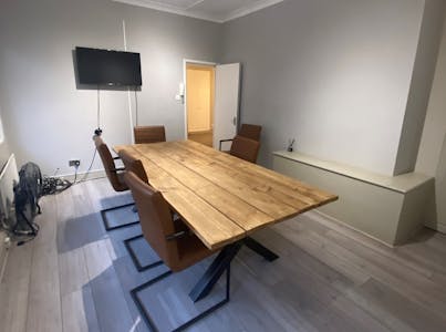 First Floor West Office, Flat 5, London, Office To Let - IMG_1152.jpg