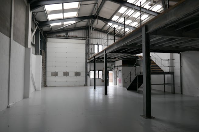 4 Orbital Business Centre, Waltham Abbey, Industrial To Let - P1000039.JPG