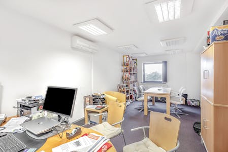 10 Linen House, London, Office To Let - 9fbcabc84295f97ce6fa7f0611d4c6b2-letting21090.jpeg