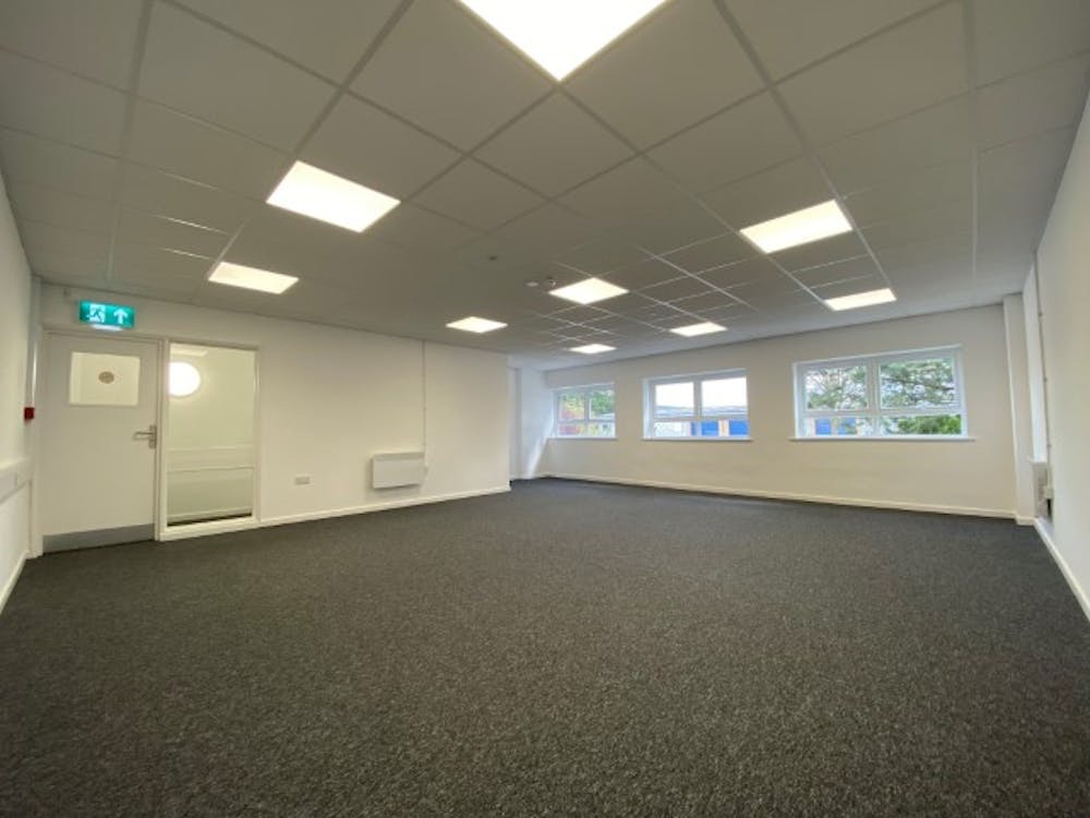 Unit 15 Ashchurch Business Centre, Alexandra Way - 4 Small.jpg