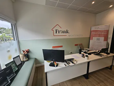 414 Gorton Road, Stockport, Leisure / Office / Retail To Let - 20260603_123624.jpg