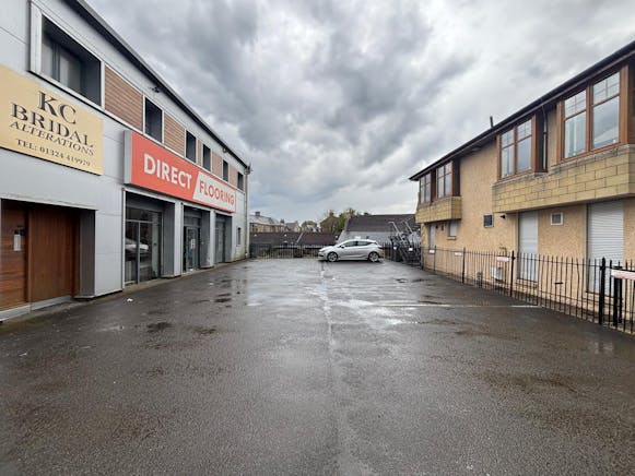 11 Dundee Court, Falkirk, Retail To Let / For Sale - PHOTO-2026-05-12-12-53-06 7.jpg