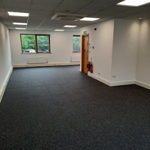 4 Wey Court, Guildford, Office To Let - 20250603_151320.jpg