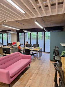 21 Downham Road, London, Office Lease Assignment - 21 Downham Rd  int 3.jpg