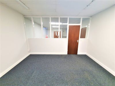 Maxron House, Stockport, Office To Let - 20220201_085347 2.jpg