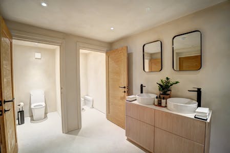 47-49 Warwick Street, Leamington Spa, Leisure / Retail For Sale - DSC00725_6_7_Fusion-Natural.jpg