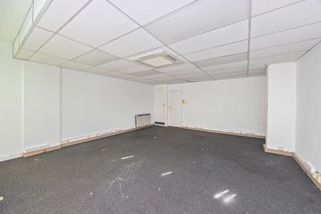 10 Station Road, Portslade, Cafe (A1) / Class E Retail / Leisure / Convenience Store / E (Commercial / Business / Service) / E Class Retail / Leisure (no extract - Open A1) / Food & Beverage / Office / Restaurant / Cafe / Retail To Let - Station Road, 10-007.JPG