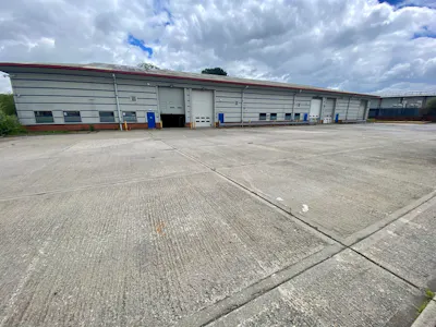 Units 1 - 4, Vector Point, Crawley, Warehouse To Let - IMG_0350.jpeg