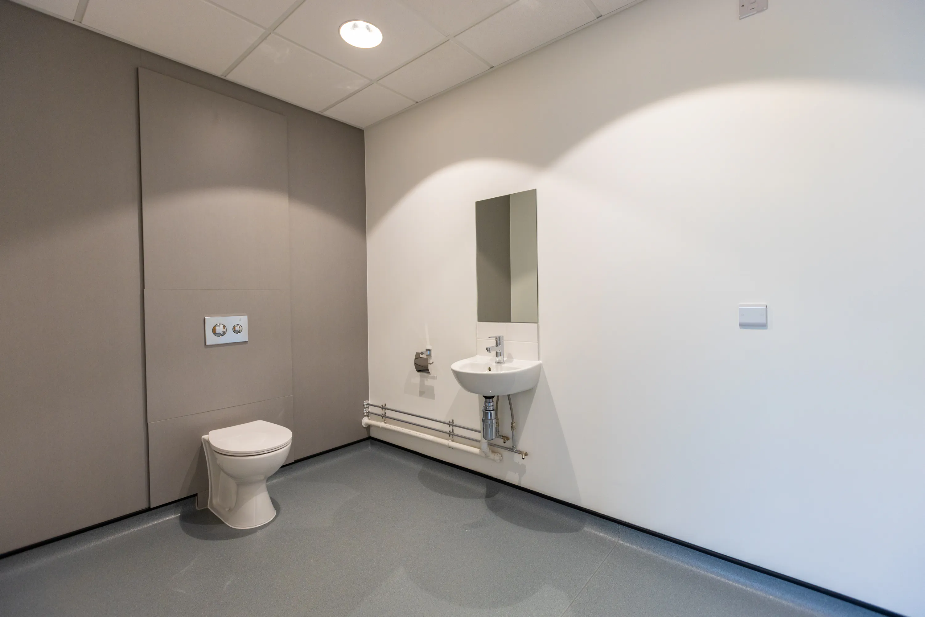 Unit 23 T45, Aire Valley Road, Leeds, West Yorkshire, LS9 0AA