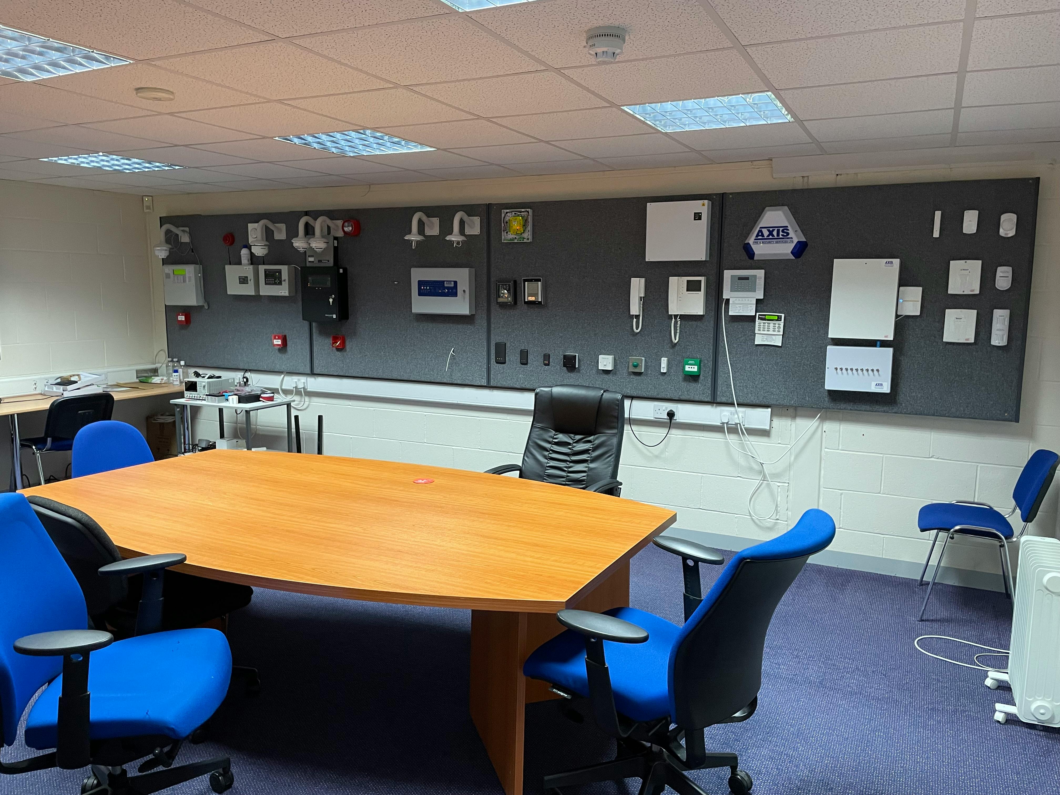 Industrial Unit in Southampton - photo 3