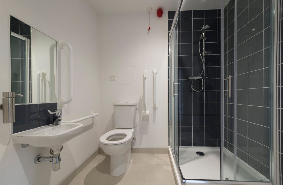 Office in Slough - photo 4