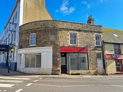 1 Market Square & 25 Bridge Street, Buckingham, Retail / Investment - Retail & Leisure For Sale - Image 1