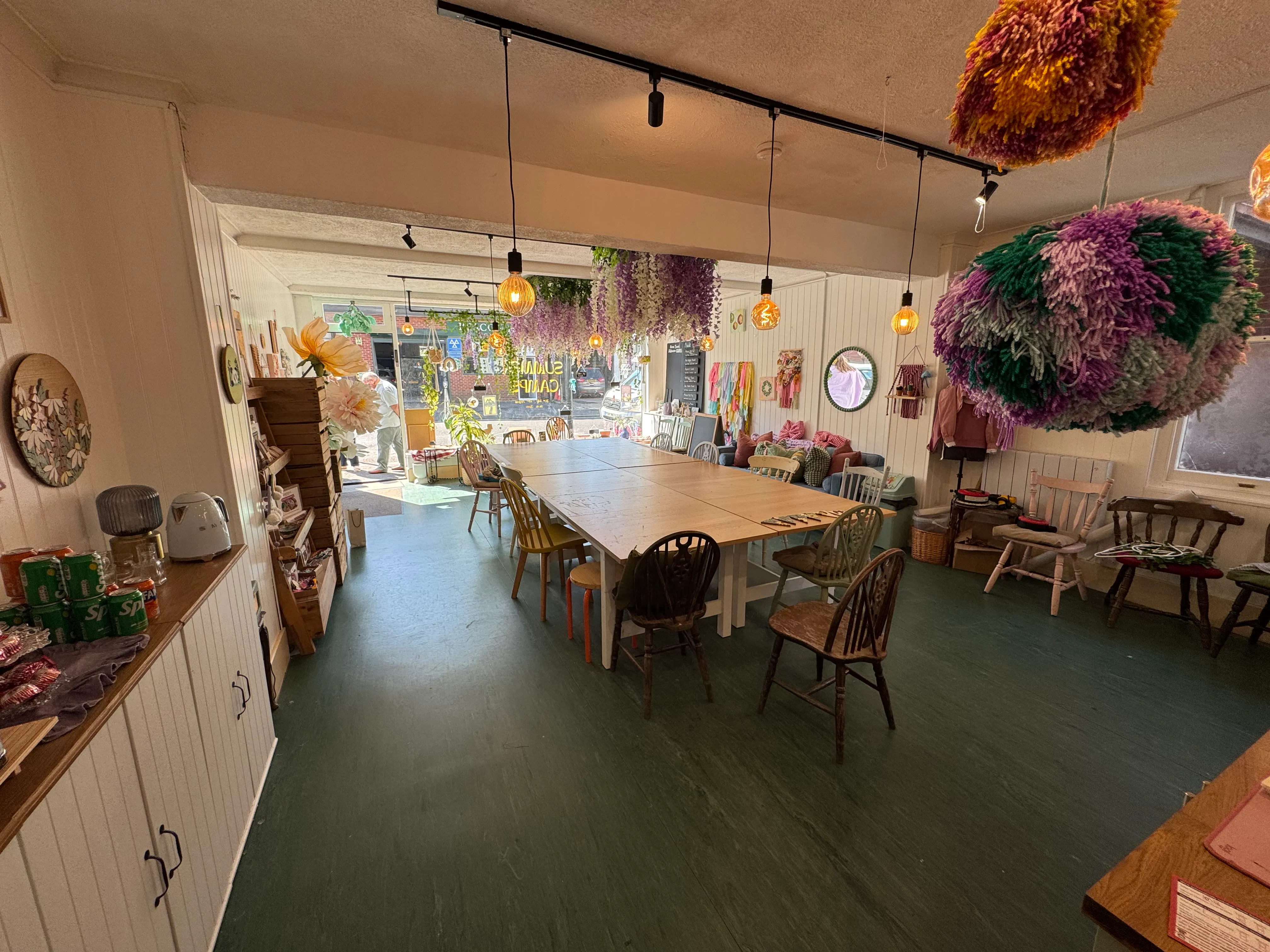 6 Hampton Terrace, Hindhead, Other / Other / Offices / Other / Retail To Let - IMG_4107.jpeg
