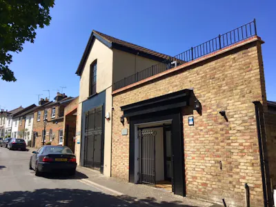 Alexander House, Richmond, Office To Let - FullSizeRender (27).jpg