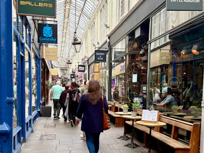2-4 Royal Arcade, Cardiff, High Street Retail / Retail - In Town To Let - IMG_1570.jpg