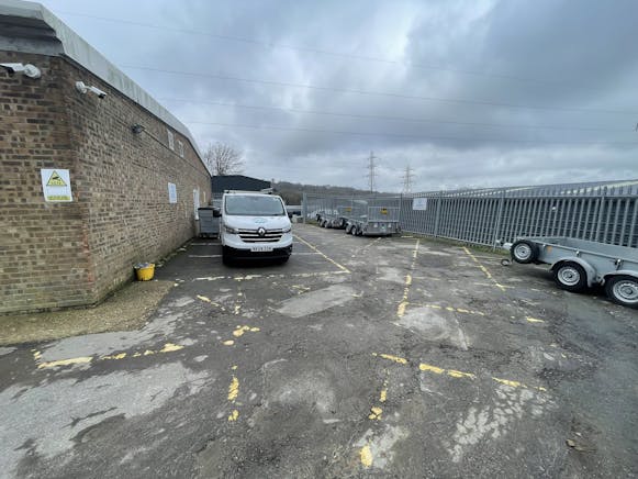Units 1&2, Hastings, Industrial To Let - IMG_3939.JPEG
