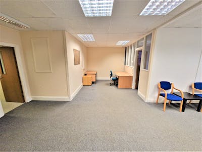 M5a Maxron House, Green Lane Business Centre, Stockport, Industrial/Logistics / Office To Let - 20230203_091545 2.jpg