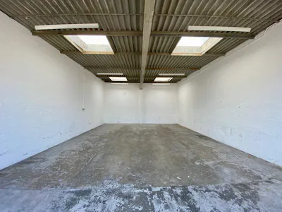 Unit S10, Newport Business Centre, Newport, Industrial To Let - S10 03.jpg