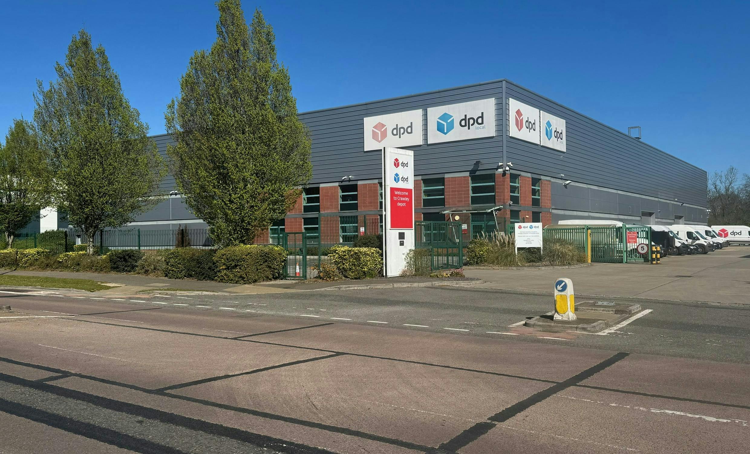 Valor Park, Gatwick 40, Fleming Way, Crawley, Warehouse & Industrial To Let - Image 1.jpeg