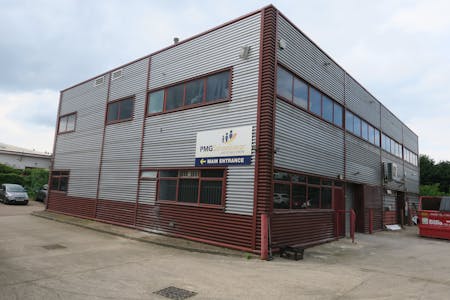 Unit 4 Swan Wharf Business Centre, Uxbridge, Industrial/Logistics To Let - IMG_2976.JPG