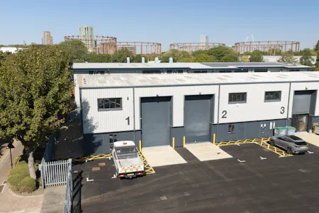 Unit 2, Crescent Court Business Centre, Canning Town, Industrial To Let - IW-130826-CA-002.jpg