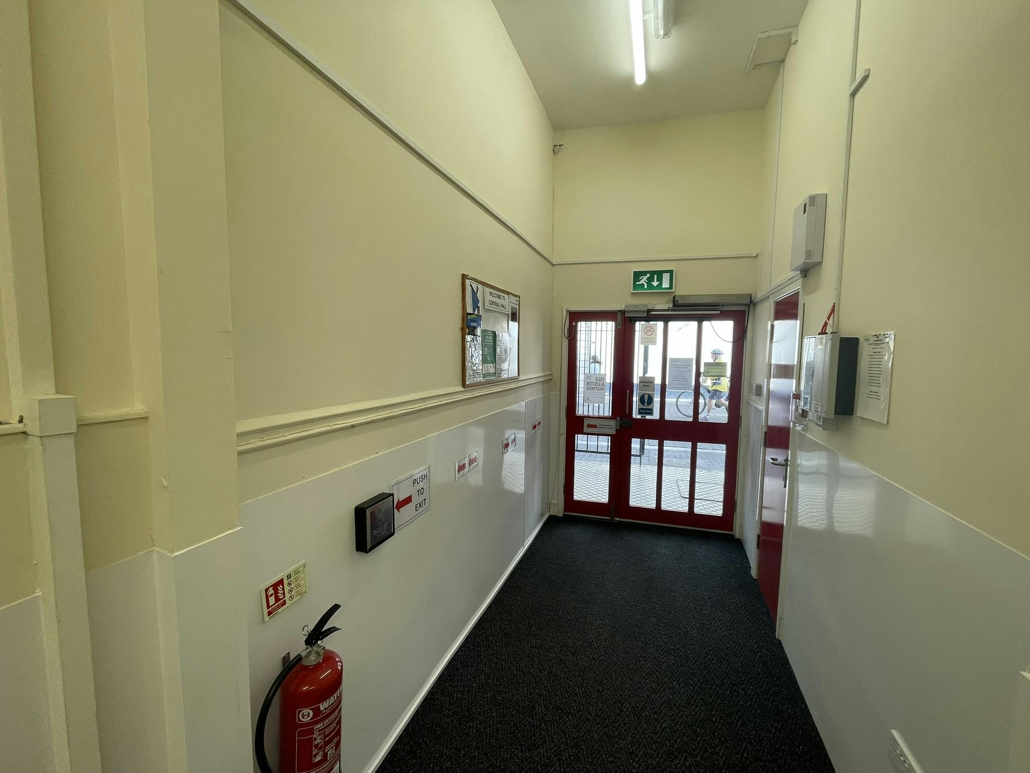 1st Floor, 6 Bank Buildings, Hastings, Office To Let - IMG_3361.JPEG