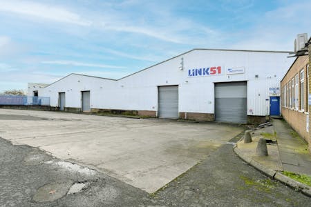 Link House, Telford, Industrial/Logistics To Let - DSC_73512  sky.jpg
