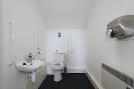 Benford Court, Lower Cape, Lower Cape, Office To Let - Unit 2 Benford Court5.jpg