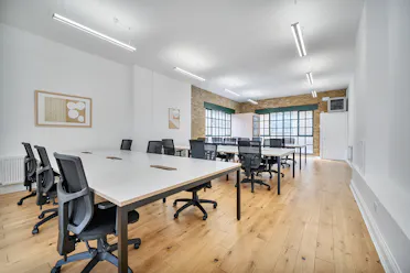 144-145 Shoreditch High Street, London, Offices To Let - 1509506 (8).jpg - More details and enquiries about this property