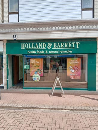 13 The Willows, Wickford, Retail To Let - 613476741-img1_633395_large.jpg