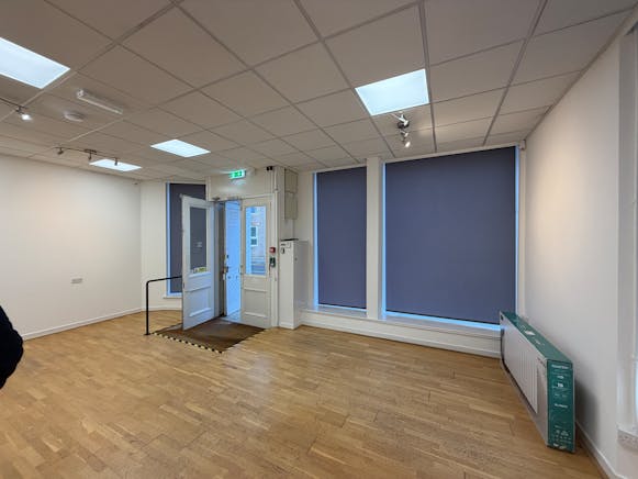 2 Comrie Street, Crieff, Offices / Retail To Let - IMG_0569.JPG