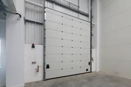 Unit 2, Communications Park, Heathrow, Industrial/Logistics / Industrial / Warehouse To Let - 034 Communication Park.jpg