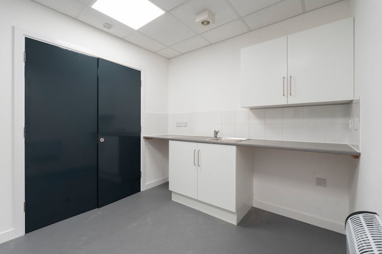 Trade City Bracknell, Bracknell, Industrial / Warehouse To Let - Trade City Bracknell
